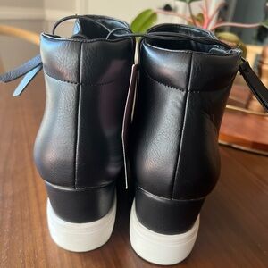 Women’s Wedge Sneakers